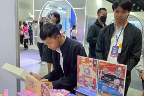STKC ออกบูธจัดแสดงชิ้นงานชุด ตารางธาตุ ในรูปแบบ AR card สร้า ... Image 40